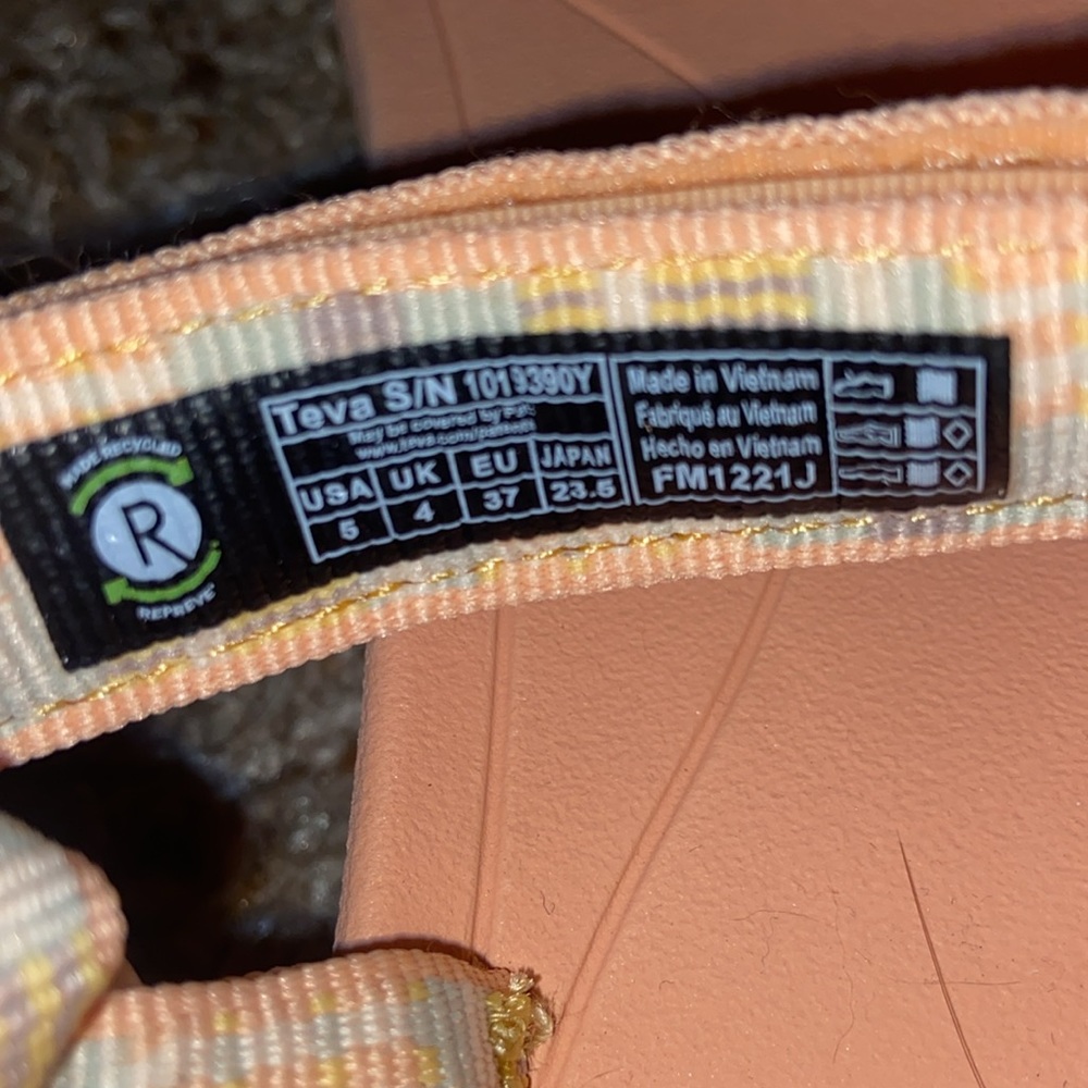 Tevas - Picture 4 of 4